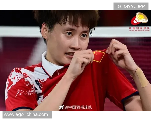 重庆羽毛球队防反战术解析与实战应用探讨 重庆羽毛球队防反战术解析与实战应用探讨